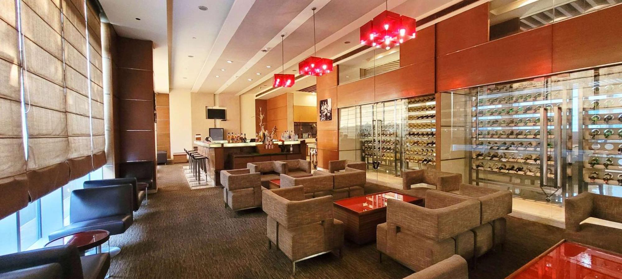 래디슨 블루 호텔, 그레이터 노이다 외부 사진 The lounge at the airport