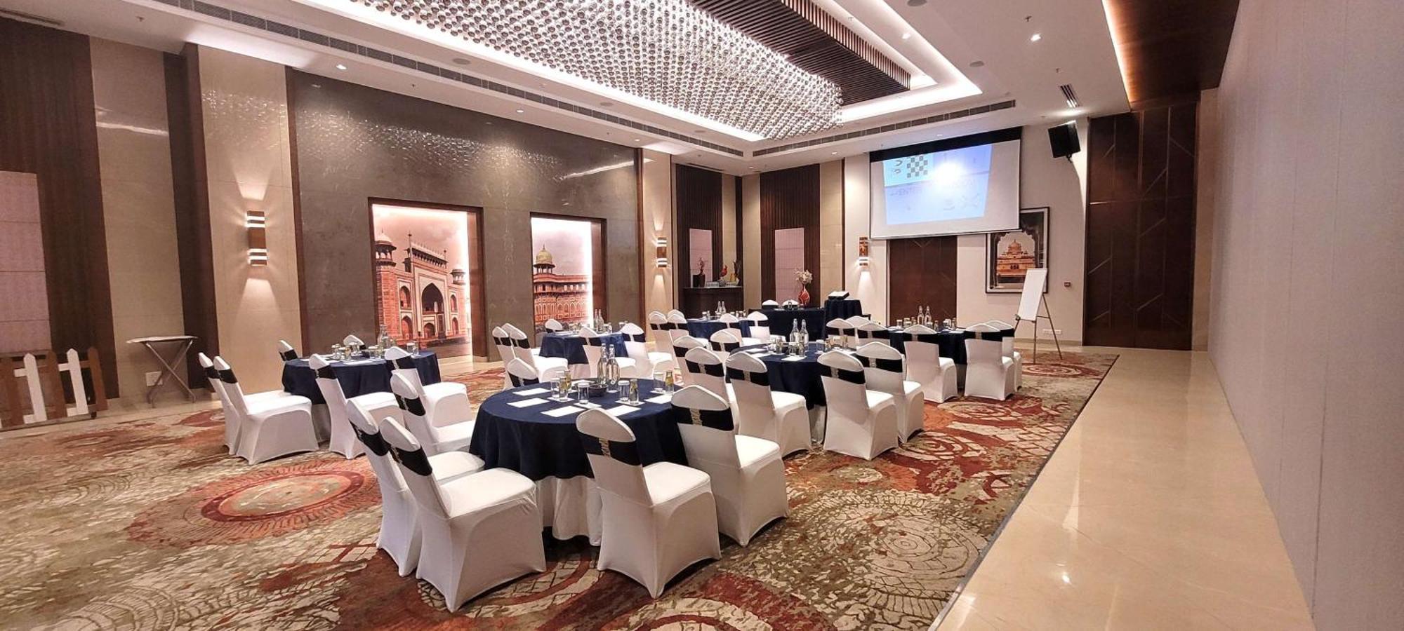 래디슨 블루 호텔, 그레이터 노이다 외부 사진 The Taj Mahal Palace, Mumbai