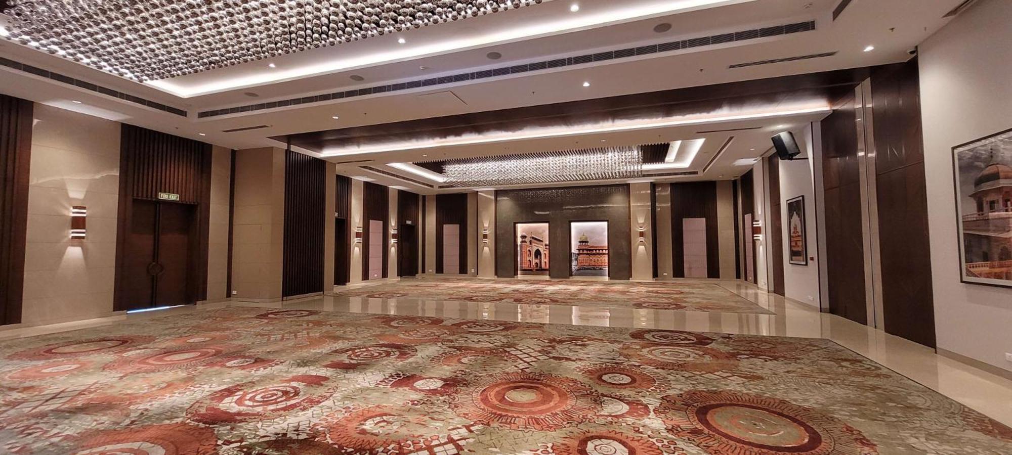 래디슨 블루 호텔, 그레이터 노이다 외부 사진 The lobby of the hotel