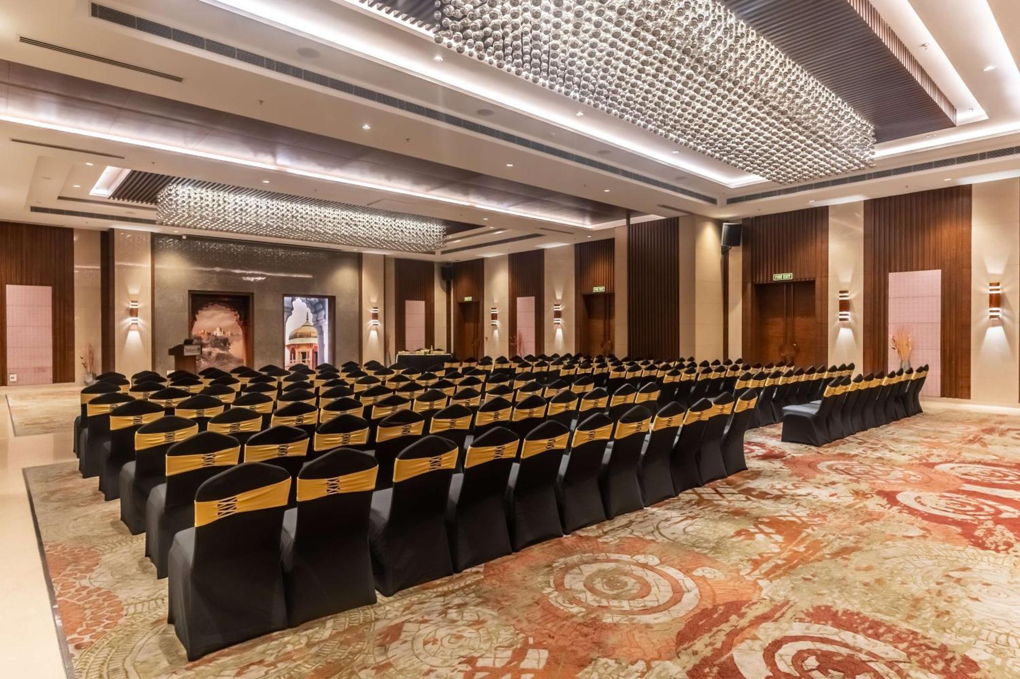 래디슨 블루 호텔, 그레이터 노이다 외부 사진 The Grand Ballroom
