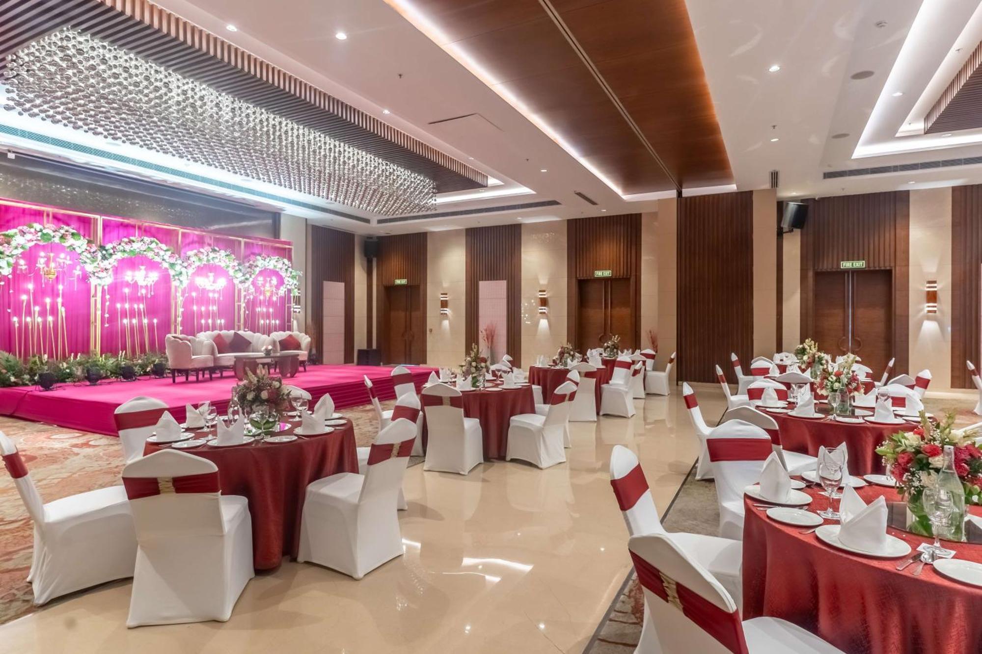 래디슨 블루 호텔, 그레이터 노이다 외부 사진 The Grand Ballroom