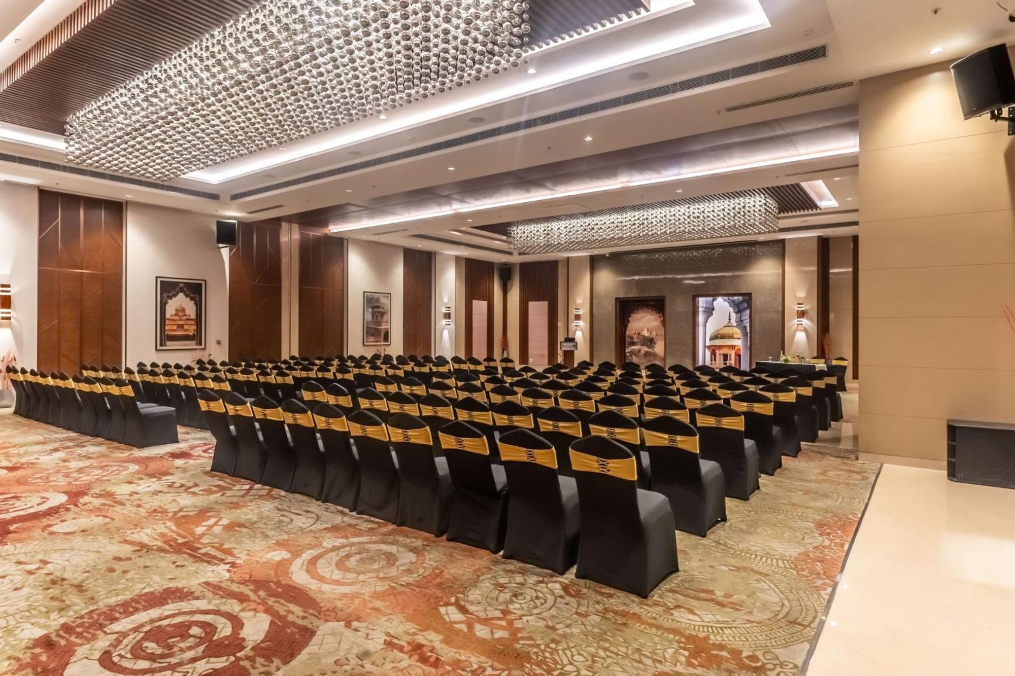 래디슨 블루 호텔, 그레이터 노이다 외부 사진 The Grand Ballroom